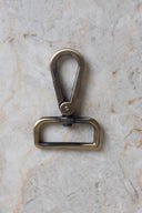 Metal snap hook buckle - 30 mm - Antique Gold