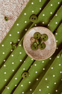 Tissu "Velours Milleraies à pois Matcha Leaf"