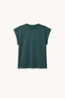 Patron T-Shirt – vue à plat, t-shirt vert épicéa, larges emmanchures et encolure rapportée – Atelier Brunette