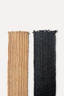 Raffia elastic 5 cm wide, flexible and durable, ideal for making clothing, accessories, belts and sewing projects.