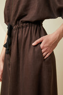Zipped Dress pattern – close-up waist and cord belt, colourway brown dark – Atelier Brunette