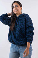 Hoodie pattern – Woman, front view, hoodie oversize leopard print navy blue, hood, white background – Atelier Brunette