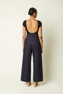 Patron Jean Wide Leg – vue de dos, jean wide leg denim brut, body dos nu, sandales – Atelier Brunette