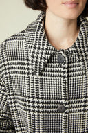 Coat pattern – detail sleeve and pocket, coat tartan brown/black, buttoned cuff, off-white jumper – Atelier Brunette
