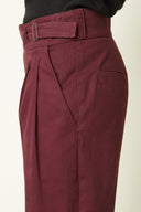 Belted Trousers pattern – close-up waist, trousers burgundy, metal buckle belt, dart detail – Atelier Brunette