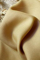 Tissu crêpe de viscose moutarde jaune au mètre – légèrement graîné et fluide – Atelier Brunette