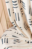 Tissu Native viscose imprimé blanc cassé écru au mètre – motif géométrique – Atelier Brunette