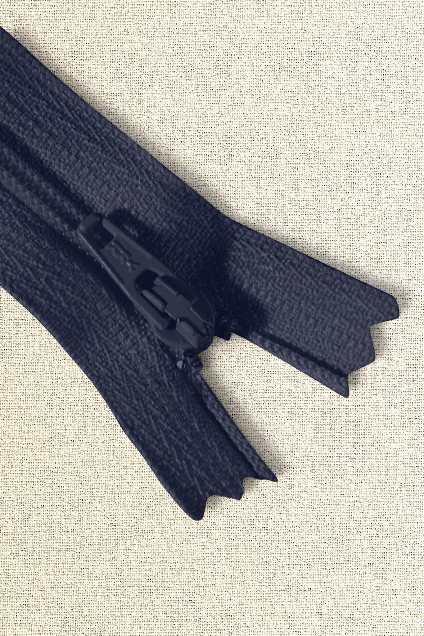 Visible Zipper - 20 cm